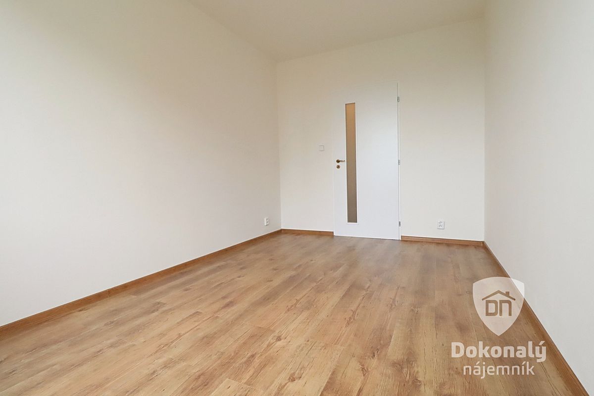 Pronájem bytu 2+kk 40 m² – fotografie 2