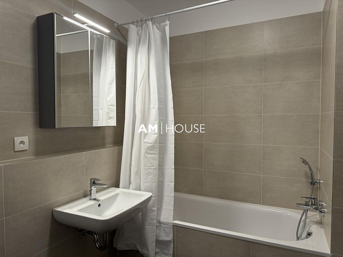 Pronájem bytu 2+kk 52 m² – fotografie 3