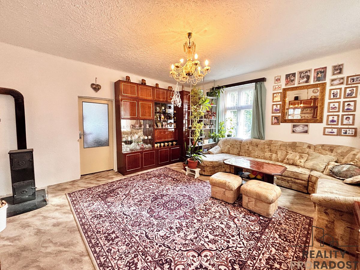 Prodej rodinného domu 128 m², pozemek 408 m² – fotografie 2