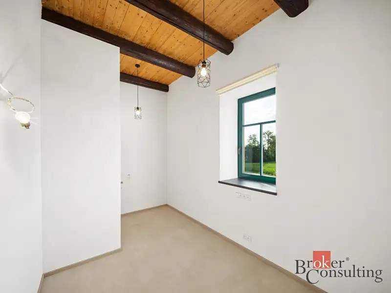 Pronájem bytu 4+kk 88 m², Slatina – náhled fotky 3