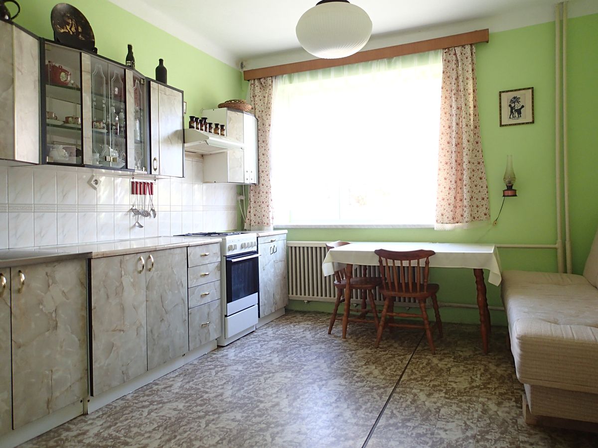 Prodej rodinného domu 124 m², pozemek 694 m² – fotografie 3