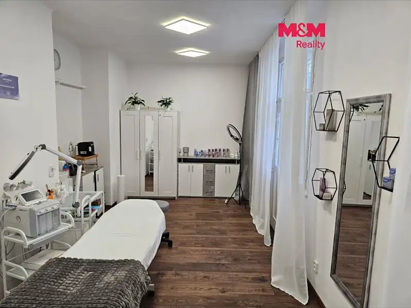 Pronájem obchodního prostoru 35 m², Praha – náhled fotky 1