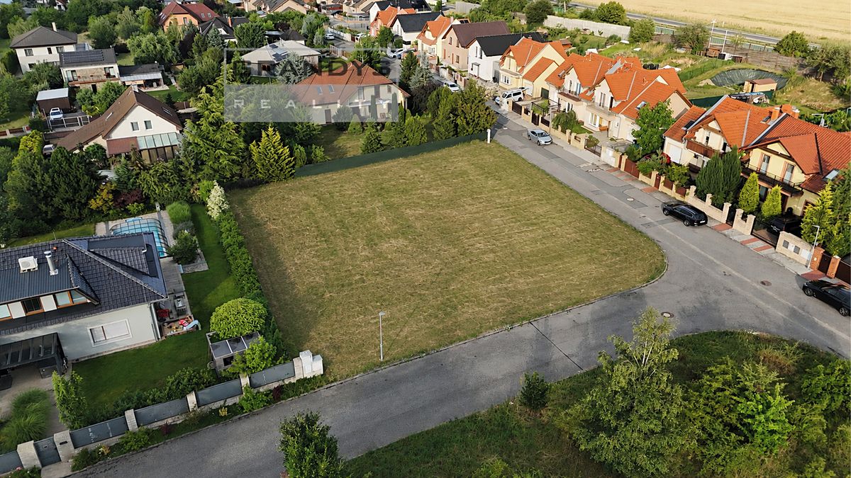 Prodej stavebního pozemku 1252 m²