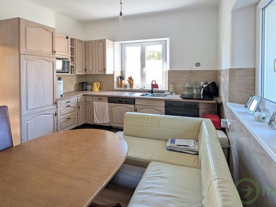 Haus zum Kauf, 216 m² (2 von 35)