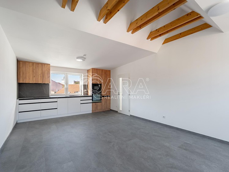 Prodej bytu 2+kk, 64 m² (1 z 16)