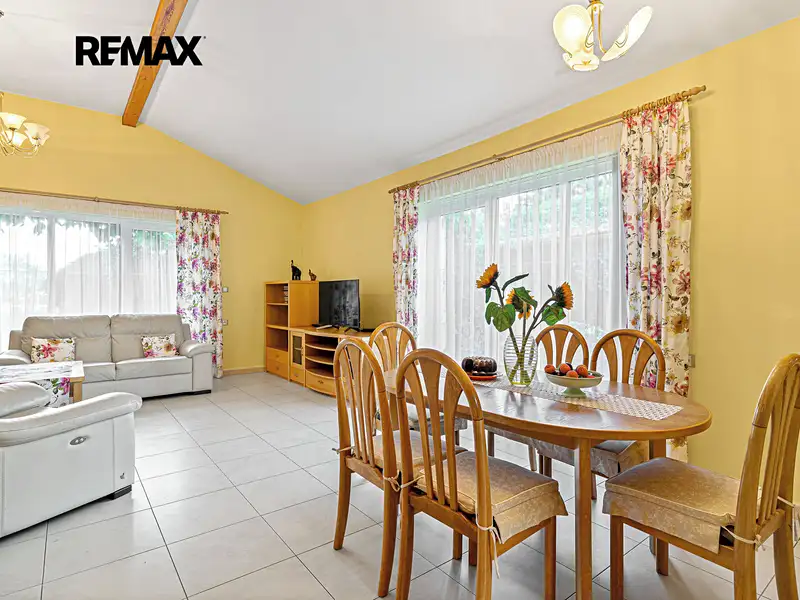 Prodej rodinného domu 186 m², pozemek 1033 m², Uhlířské Janovice – náhled fotky 2