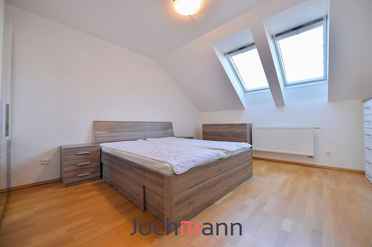Pronájem bytu 2+kk 62 m² – fotografie 3