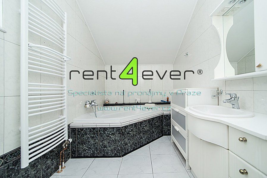 Pronájem bytu 3+1 82 m² – fotografie 2