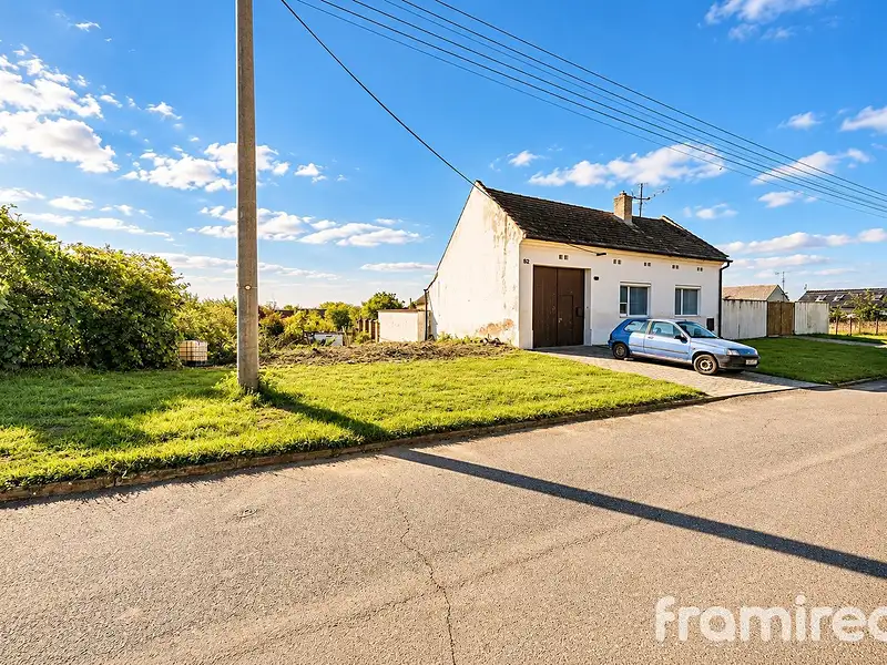 Prodej stavebního pozemku 1033 m², Dyjákovice – náhled fotky 1