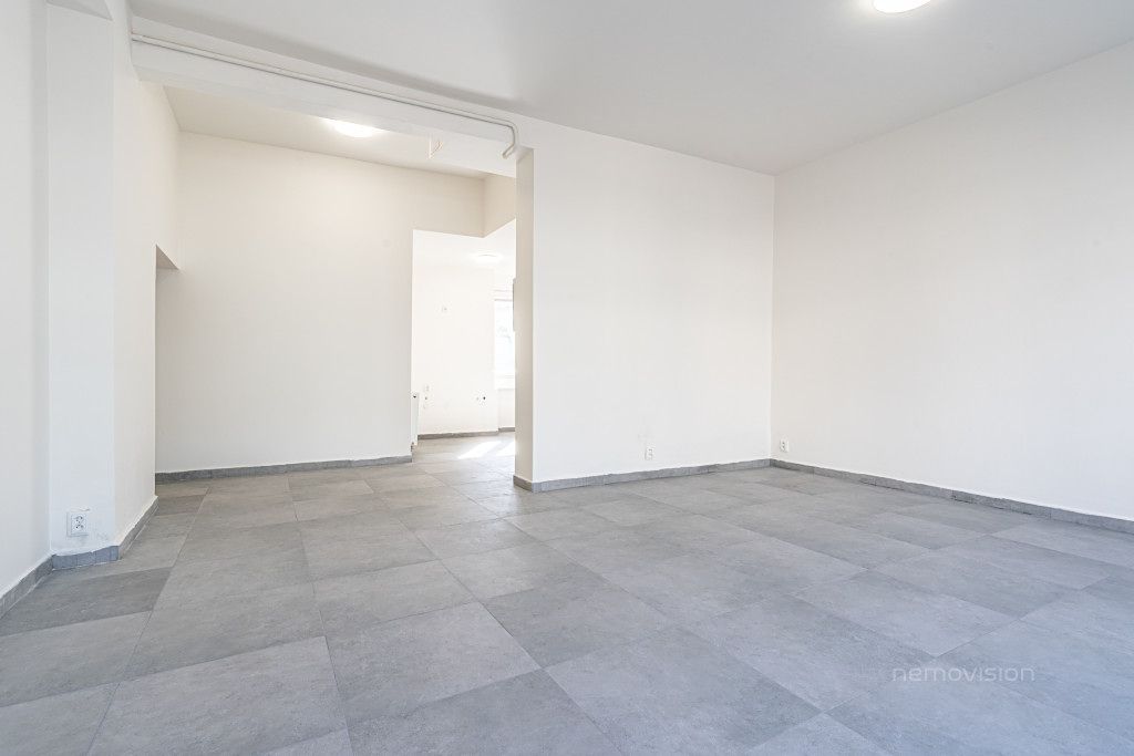 Pronájem obchodního prostoru 50 m² – fotografie 2