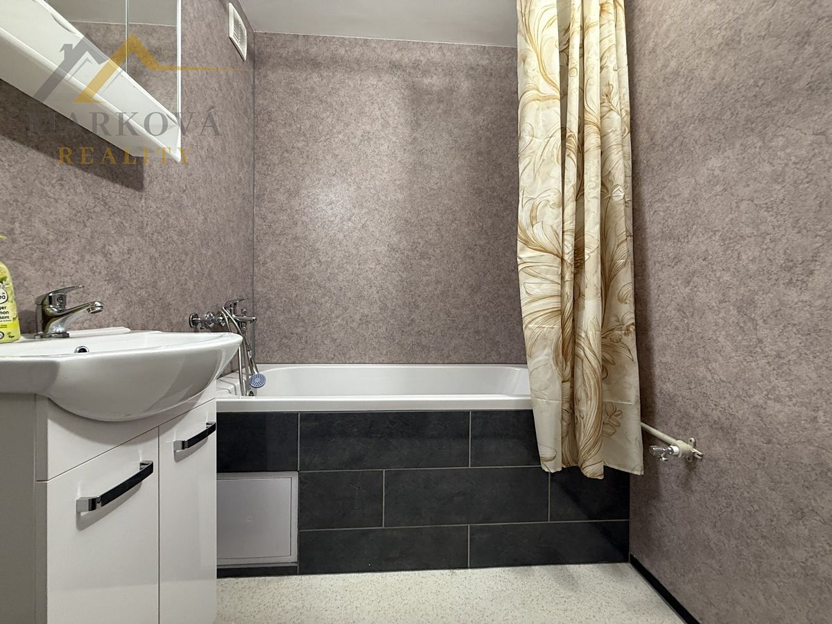 Pronájem bytu 3+1 67 m² – fotografie 2