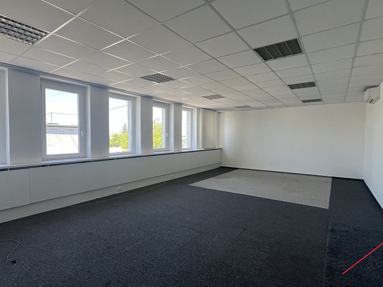 Комерційне приміщення в оренду, 3 360 м² (9 з 16)