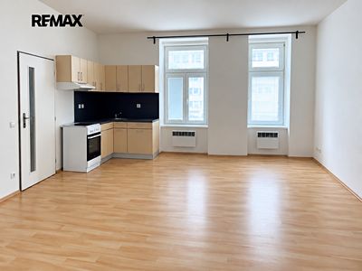 Pronájem bytu 1+kk 38 m²