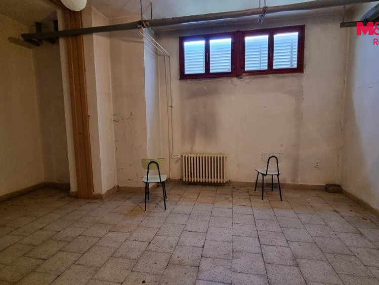 Комерційне приміщення в оренду, 739 м² (13 з 16)