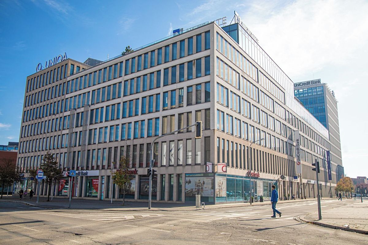 Pronájem kanceláře 100 m² – fotografie 2