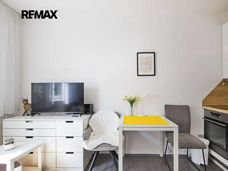 Prodej bytu 1+kk 21 m², Zlín – náhled fotky 2