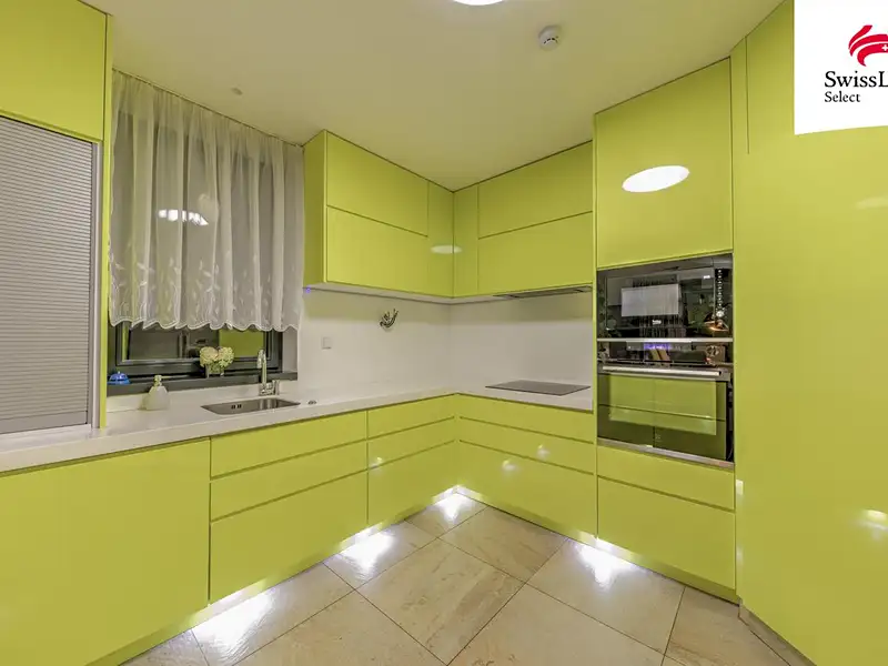 Prodej rodinného domu 298 m², pozemek 5062 m², Holčovice – náhled fotky 2