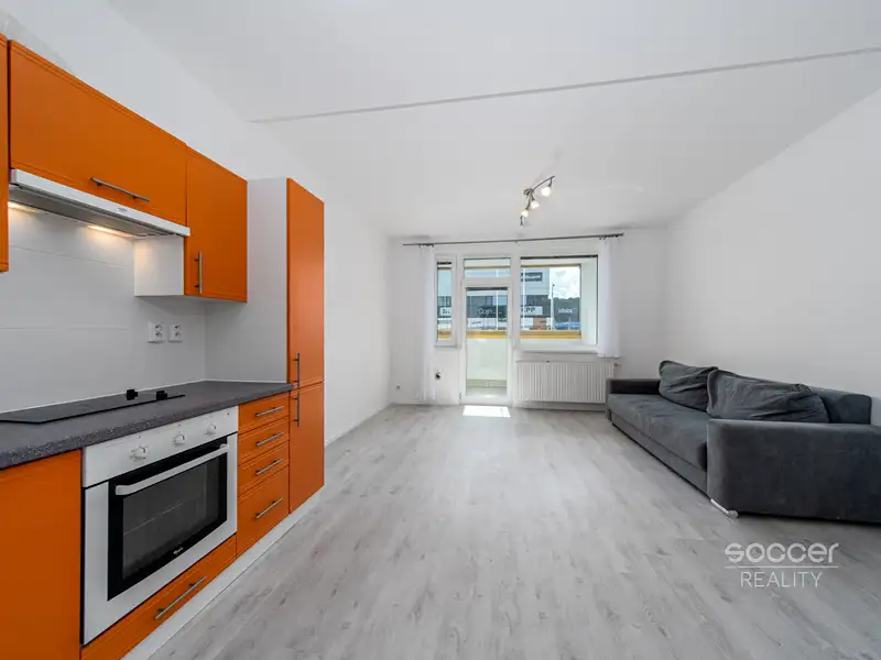 Prodej bytu 1+kk 32 m², Praha – náhled fotky 2