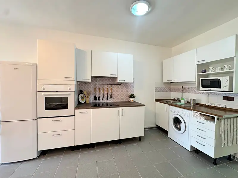 Pronájem bytu 3+kk 80 m², Praha – náhled fotky 1