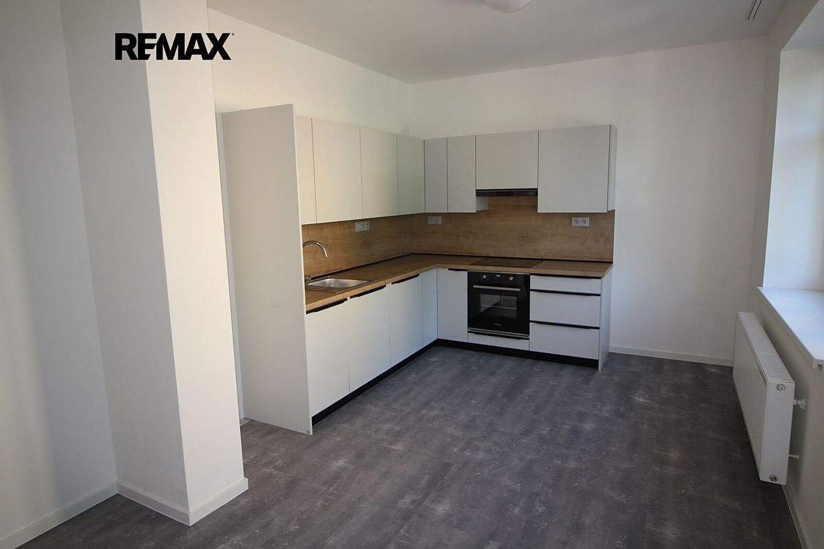 Pronájem bytu 2+kk 47 m² – fotografie 2