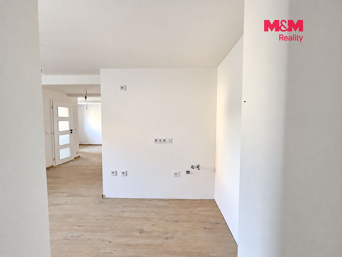 Prodej obchodního prostoru 36 m² – fotografie 4