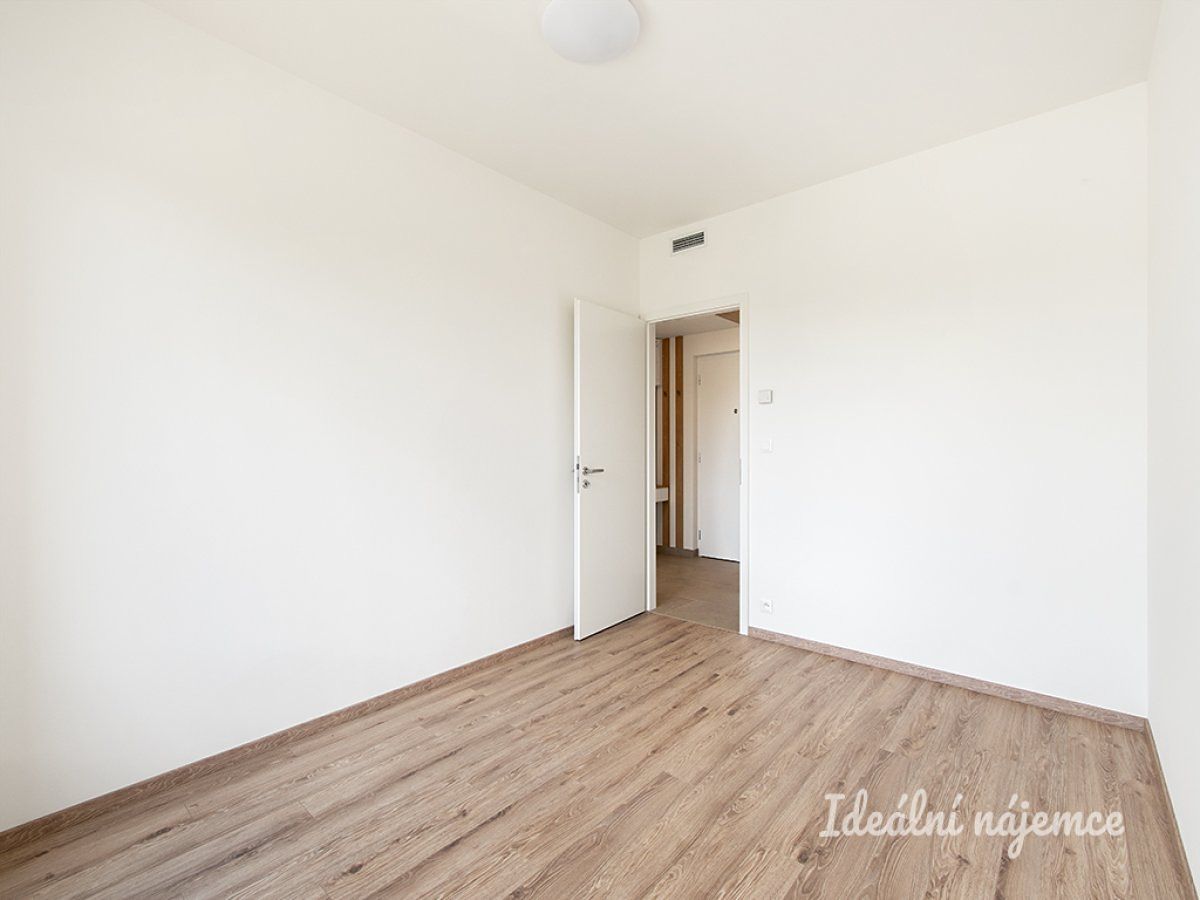 Pronájem bytu 2+kk 39 m² – fotografie 5