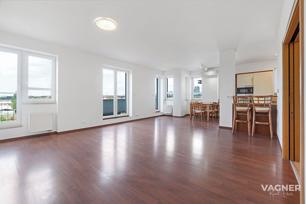 Pronájem bytu 3+kk 96 m²