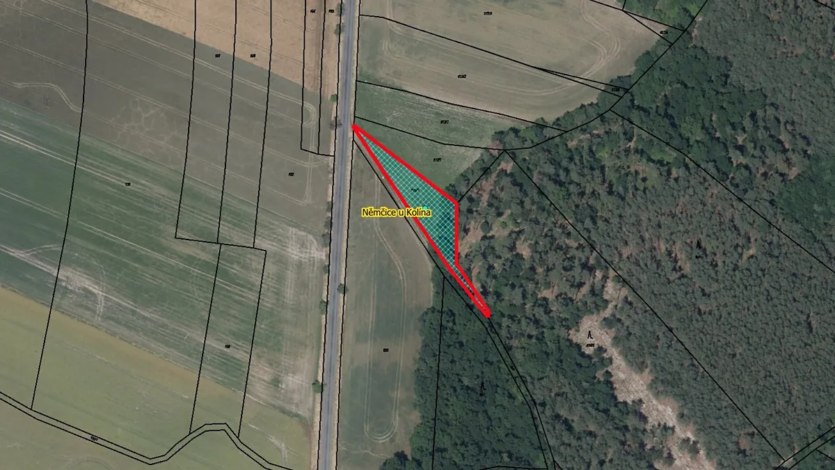 Prodej pole 1388 m²