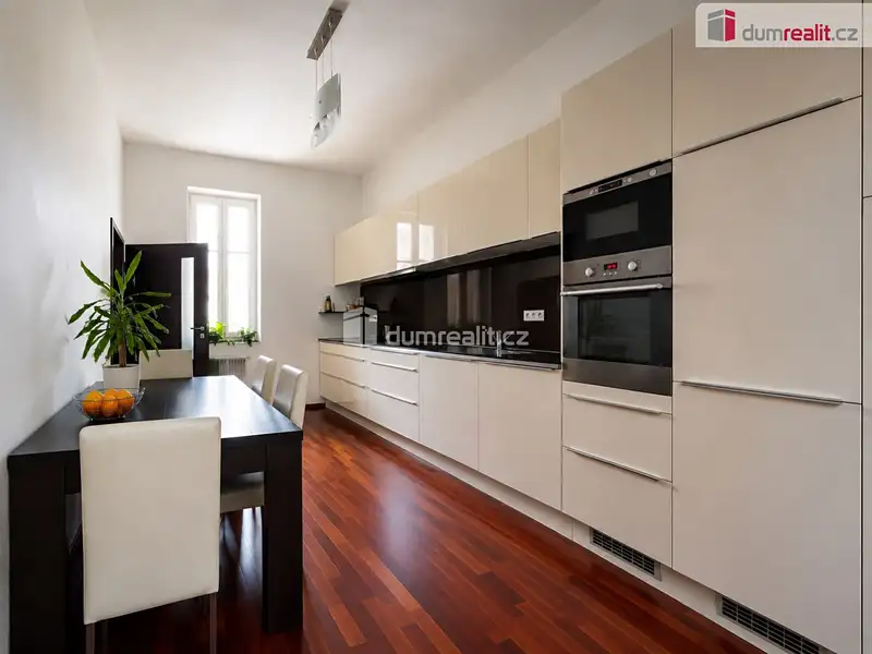 Pronájem bytu 2+1 65 m², Praha – náhled fotky 2