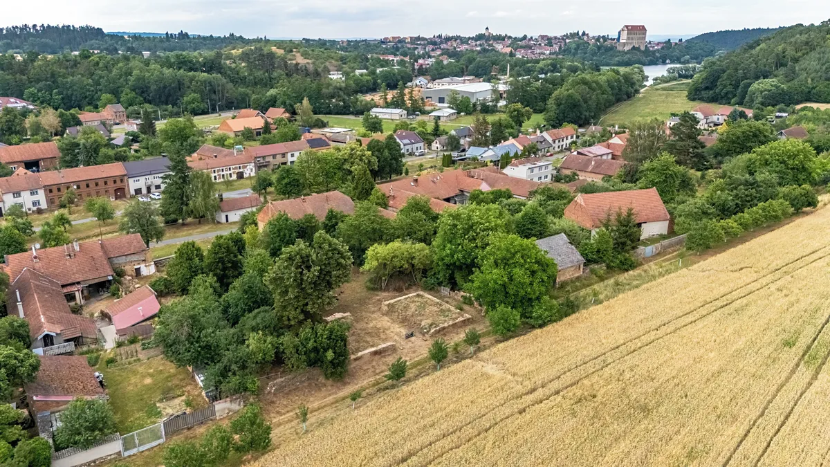 Prodej stavebního pozemku 2172 m²
