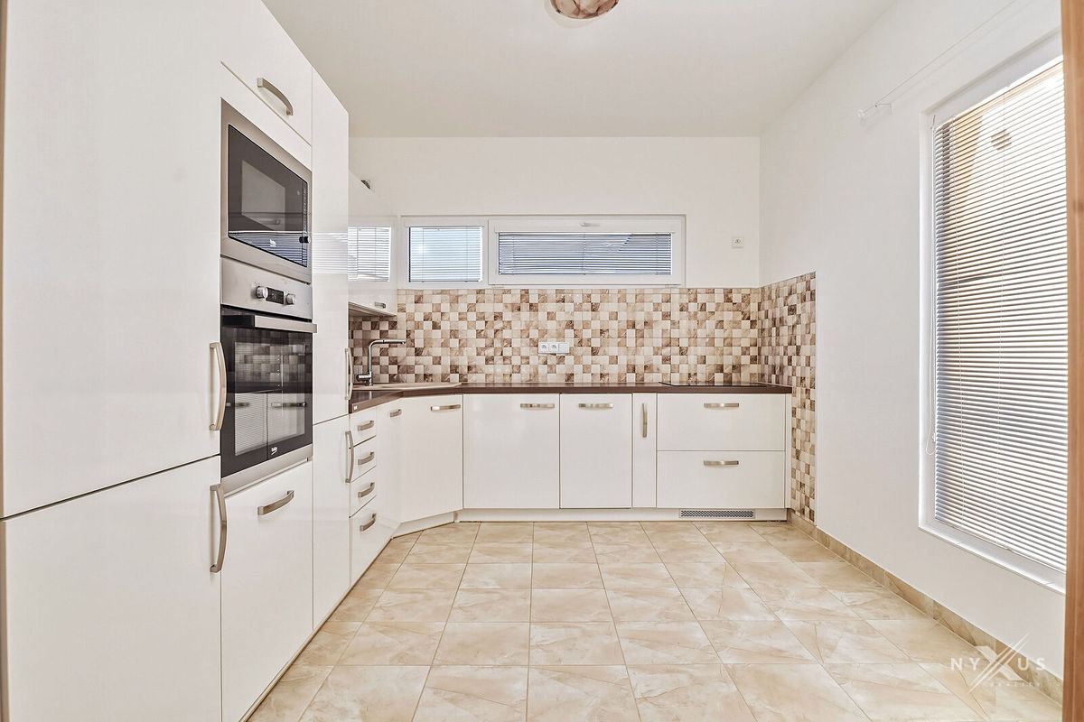 Pronájem rodinného domu 117 m², pozemek 306 m² – fotografie 2