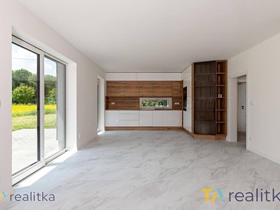 Prodej domu, 104 m² (3 z 33)
