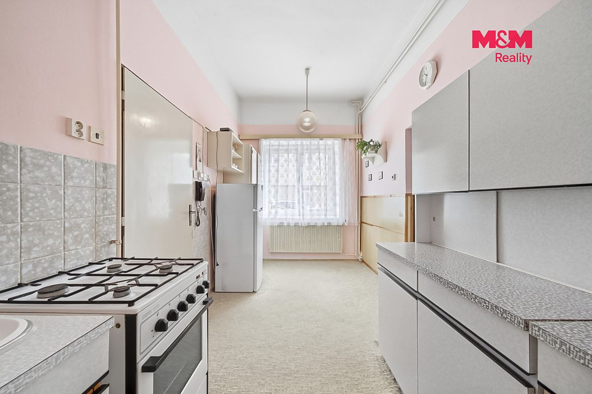 Prodej rodinného domu 168 m², pozemek 194 m² – fotografie 5