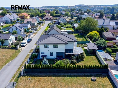 Prodej  rodinného domu 234 m², pozemek 715 m²