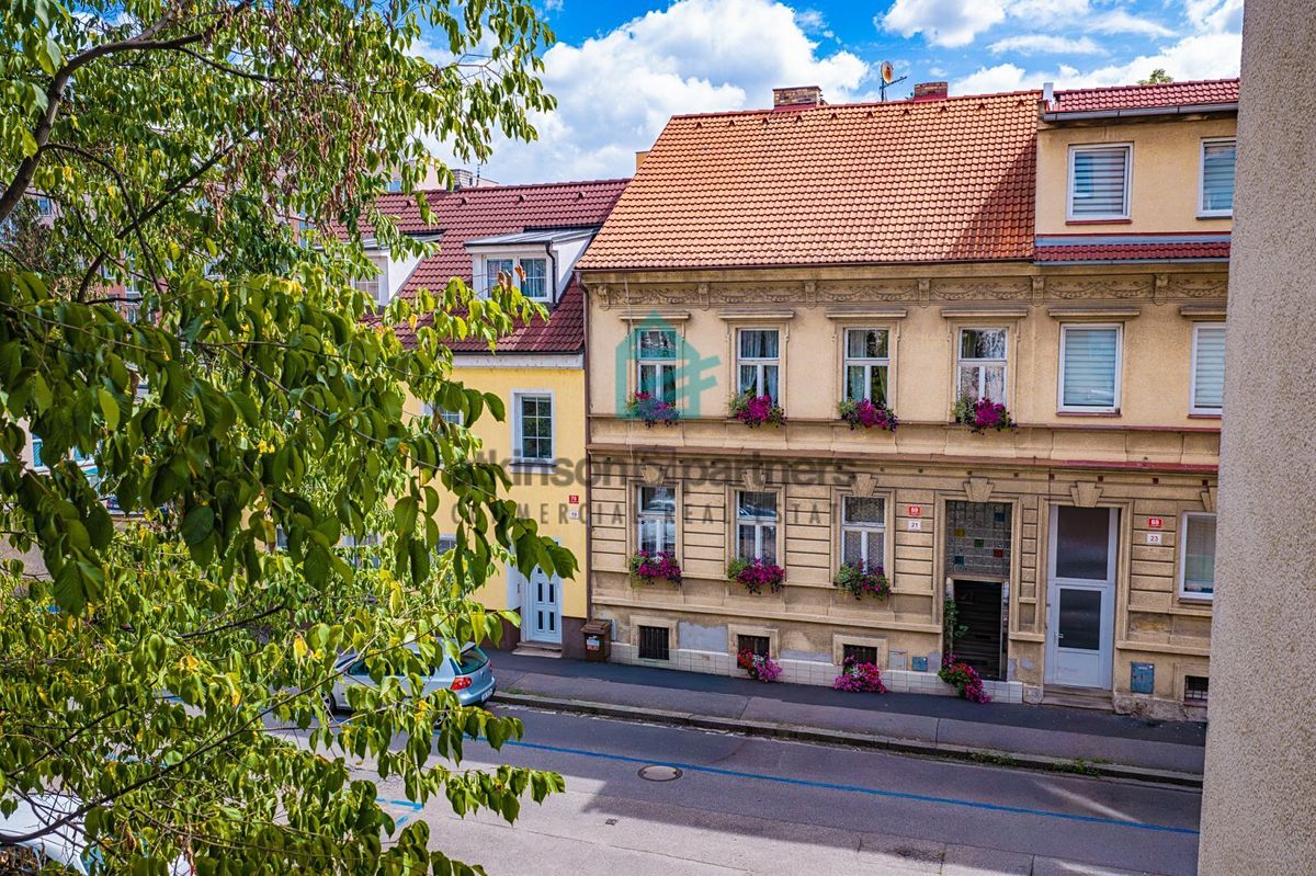 Prodej rodinného domu 243 m², pozemek 187 m²
