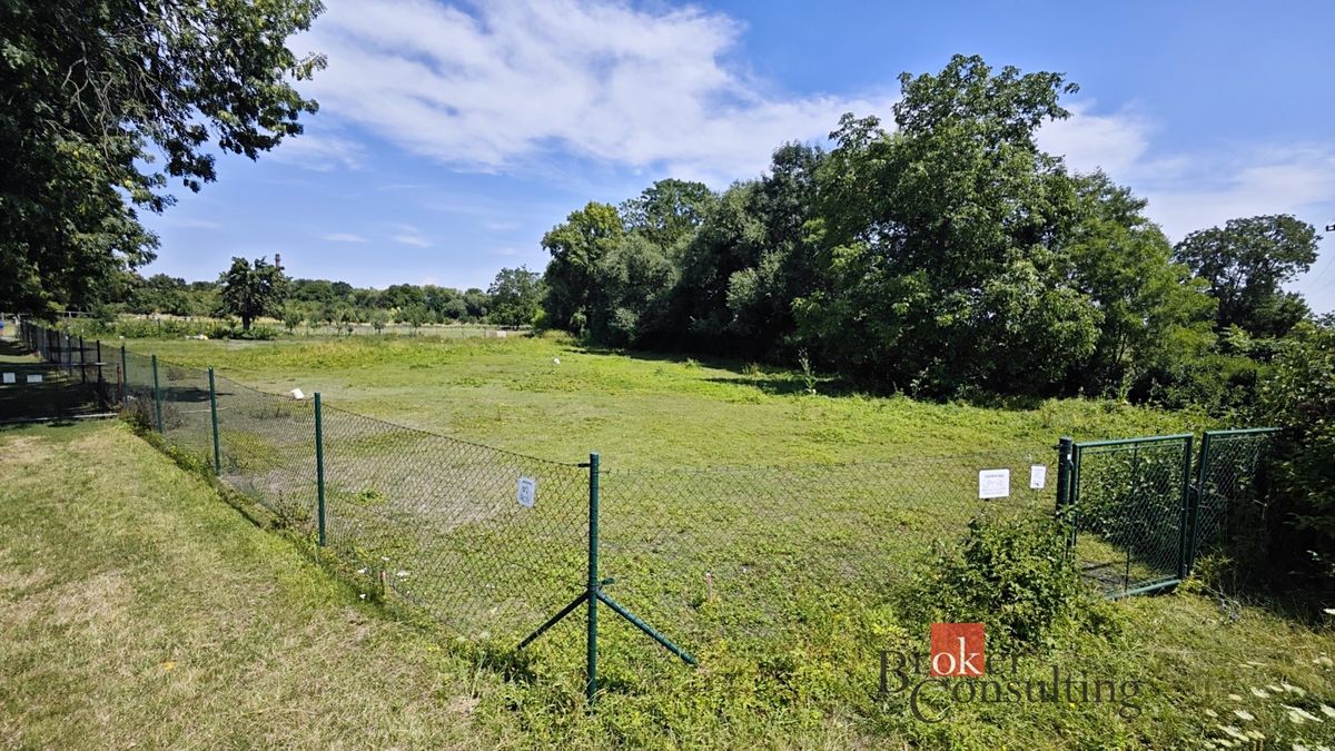 Prodej stavebního pozemku 1848 m² – fotografie 3
