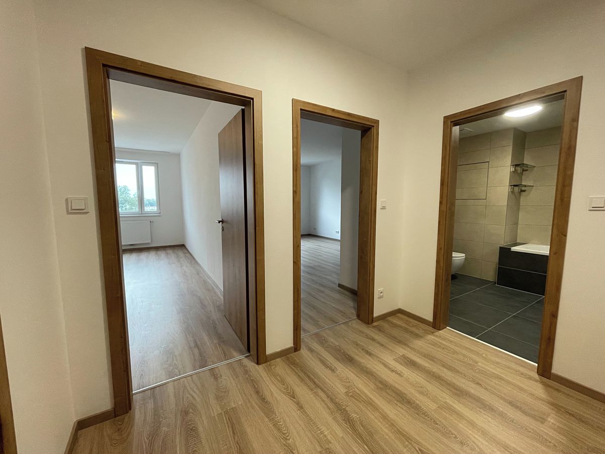 Pronájem bytu 2+kk 59 m² – fotografie 2