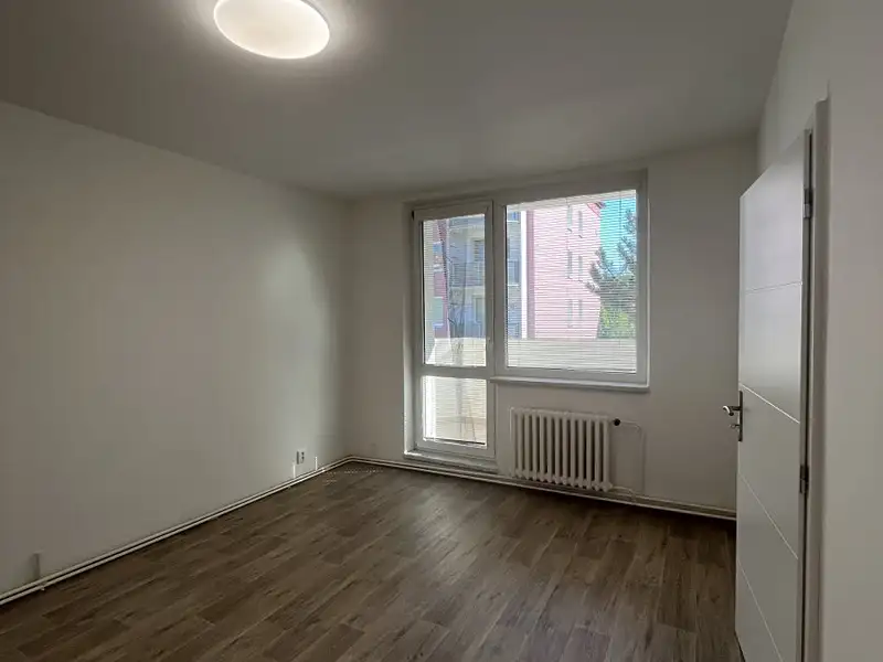 Pronájem bytu 3+1 72 m², Slušovice – náhled fotky 3