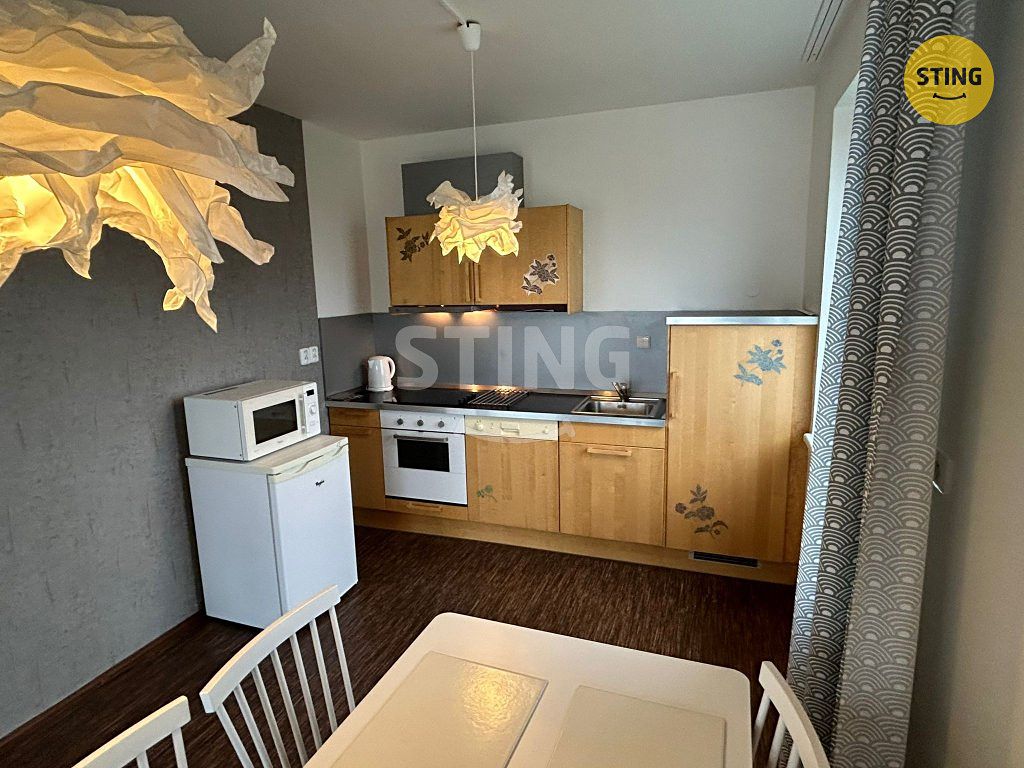 Pronájem bytu 2+kk 89 m² – fotografie 2