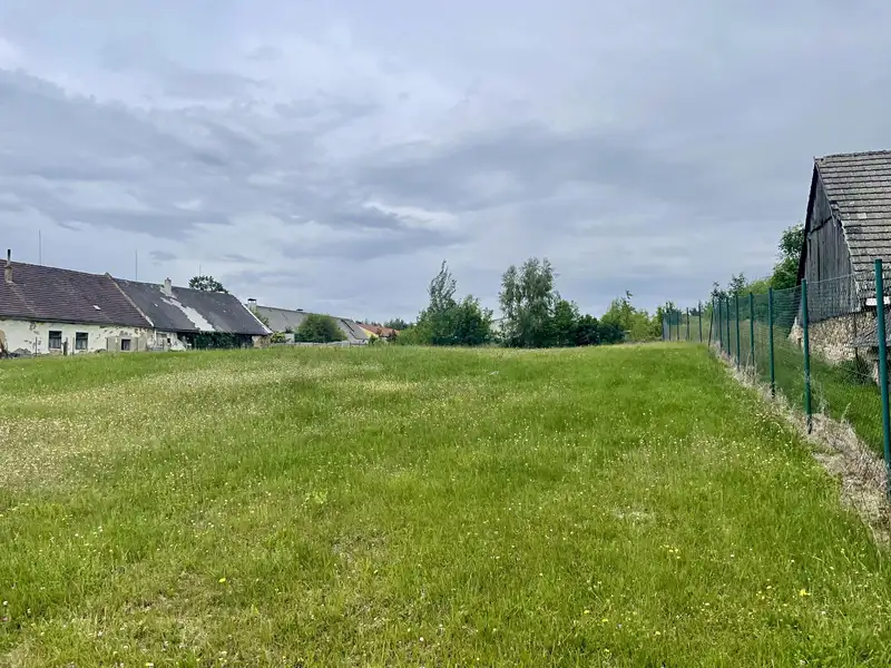 Prodej stavebního pozemku 3756 m², Jindřichův Hradec – náhled fotky 1