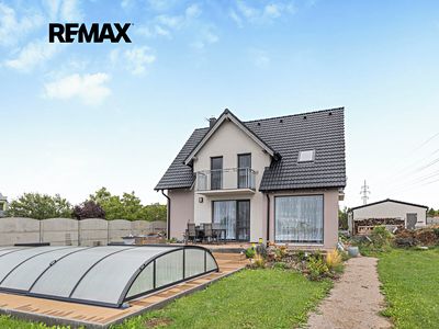 Prodej rodinného domu 147 m², pozemek 2074 m²