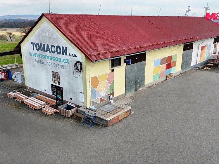 Gewerbefläche zum Kauf, 900 m² (2 von 8)