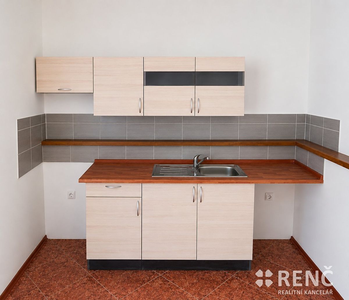 Pronájem bytu 2+1 78 m² – fotografie 3