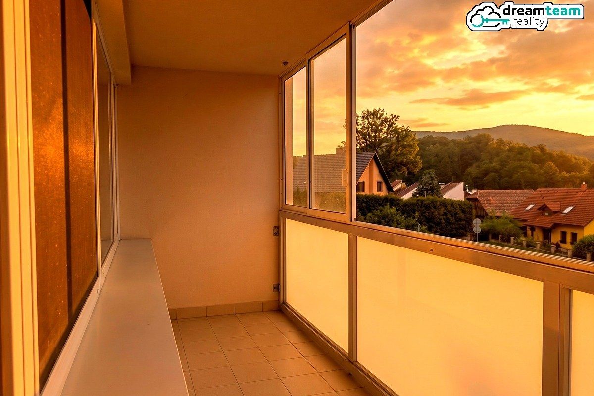 Pronájem bytu 4+kk 75 m² – fotografie 3