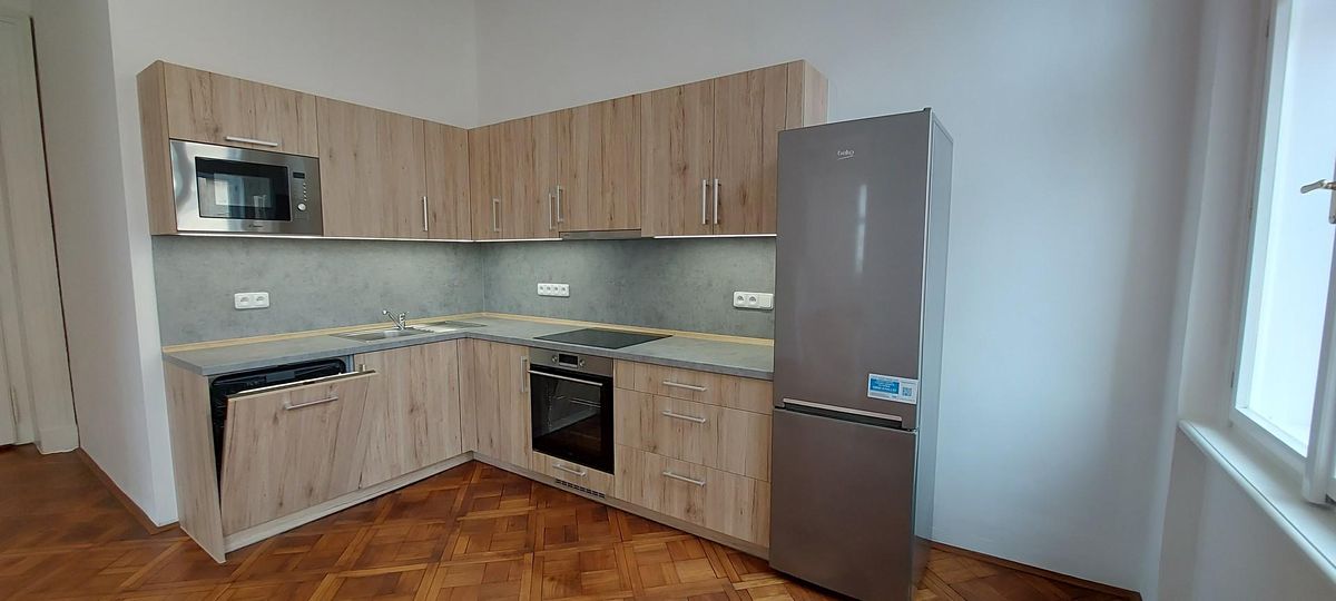 Pronájem bytu 3+kk 100 m² – fotografie 2