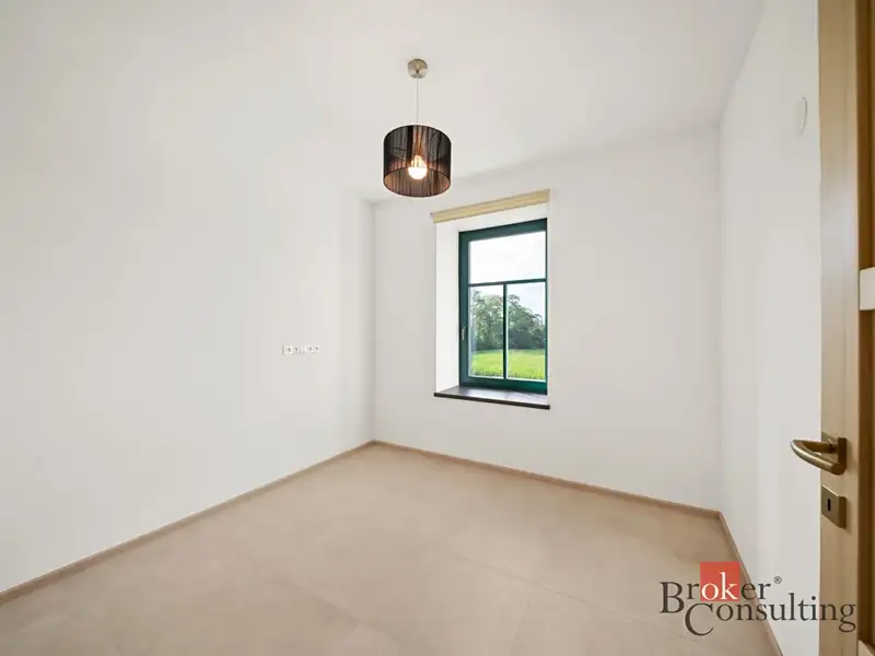 Pronájem bytu 4+kk 88 m², Slatina – náhled fotky 2
