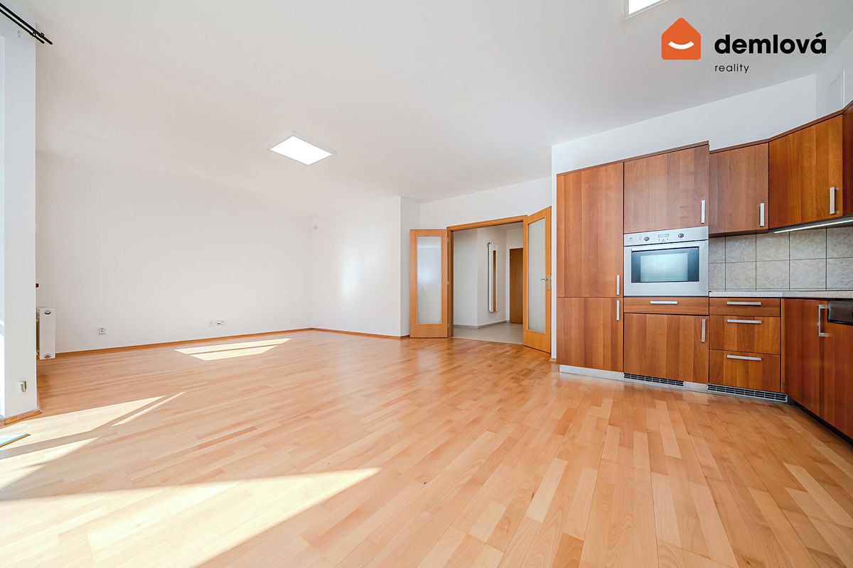 Pronájem bytu 4+kk 122 m² – fotografie 5