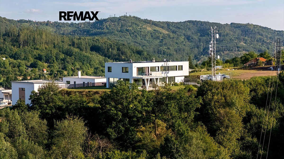 Prodej vily 355 m², pozemek 1040 m²