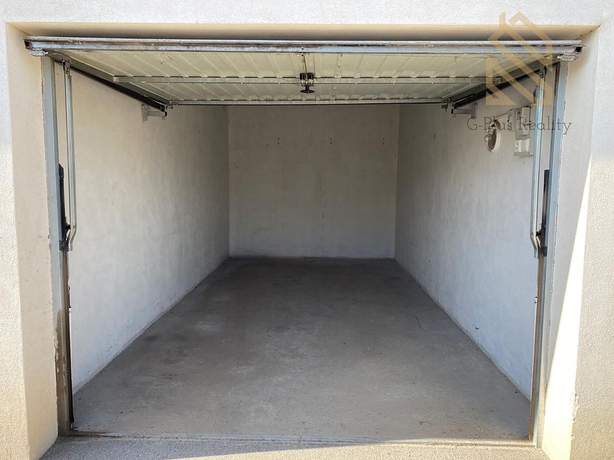 Pronájem garáže 18 m² – fotografie 3
