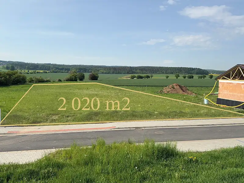 Prodej stavebního pozemku 2020 m², Stolany – náhled fotky 2